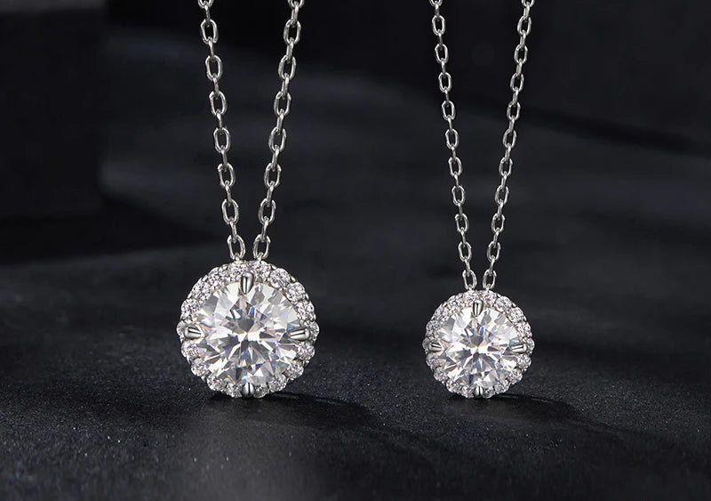 BAMOER Round Halo Moissanite Necklace size comparison