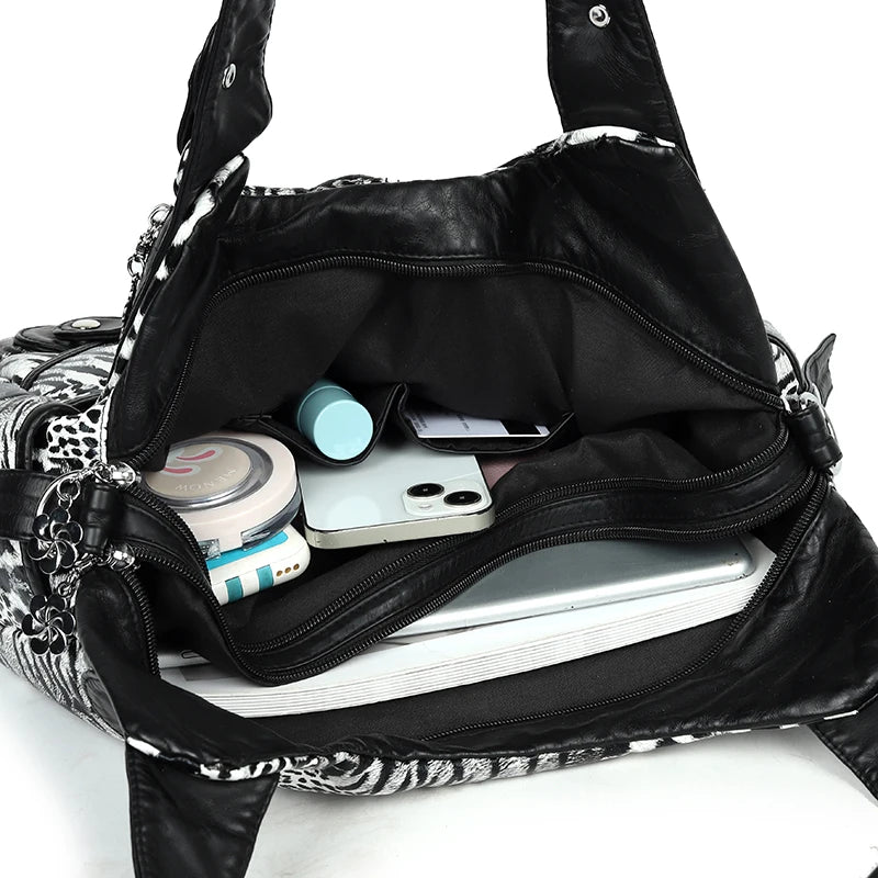 Women's Chic Hobo Bag - Multicolour