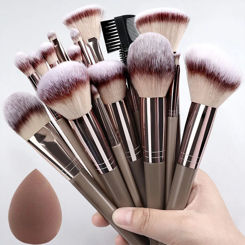 Elarisse PureBlend Makeup Brush Set gift presentation
