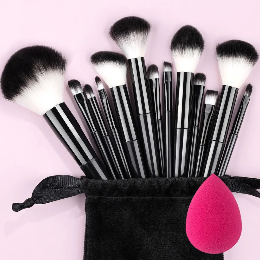 Aurevia Beauty Brush Set gift presentation
