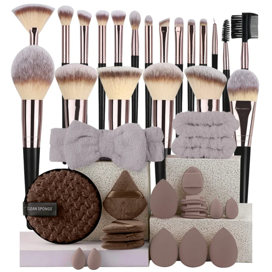 Eloria LuxeBrush Makeup Set