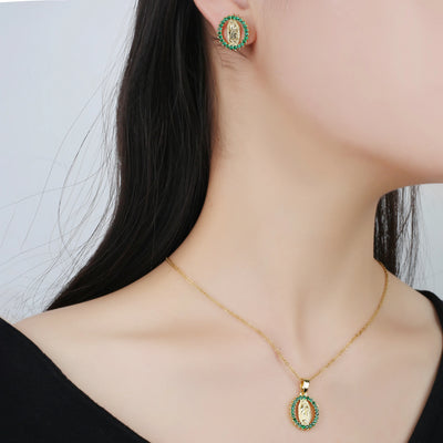 Maria Pendant Necklace & Earring Set close-up