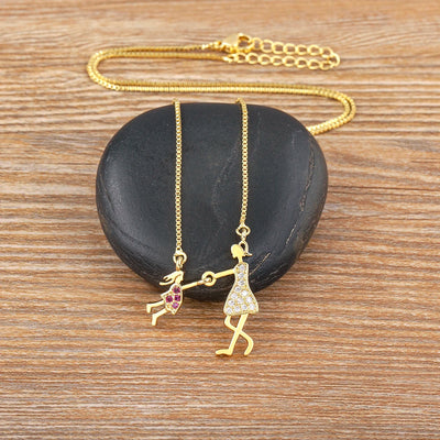 Everlyn Bond Mother's Necklace pendant detail