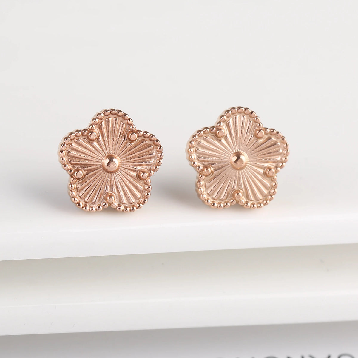 Five-Leaf Flower Drop Earrings gift presentation