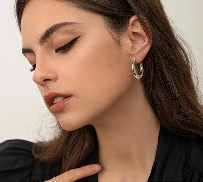 BAMOER Chunky Hoop Earrings close-up