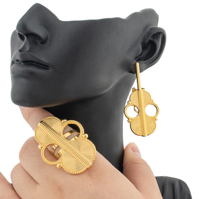 Large Design Statement Jewellery Set close-up