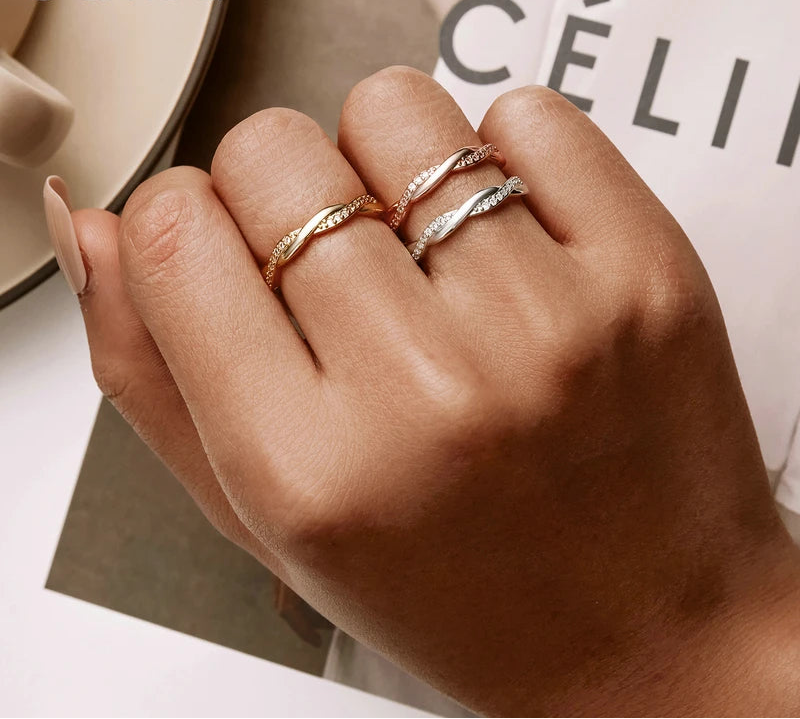BAMOER Twisted Rope Ring worn