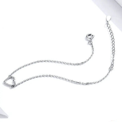 BAMOER Dainty Heart Chain Bracelet close-up