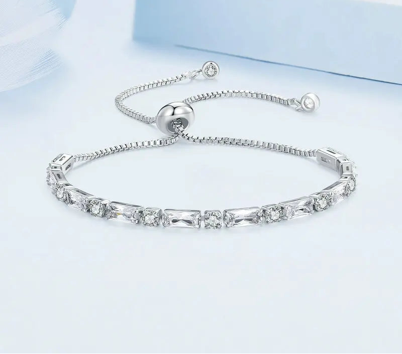 BAMOER Square Zirconia Chain Bracelet close-up