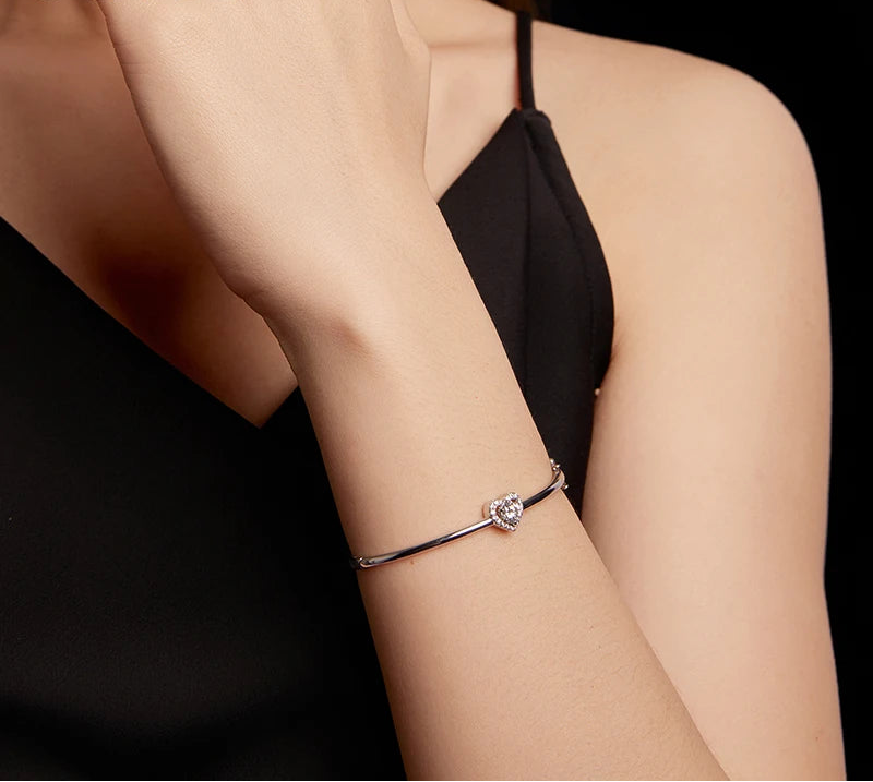 BAMOER Hollowed Heart Moissanite Cuff worn