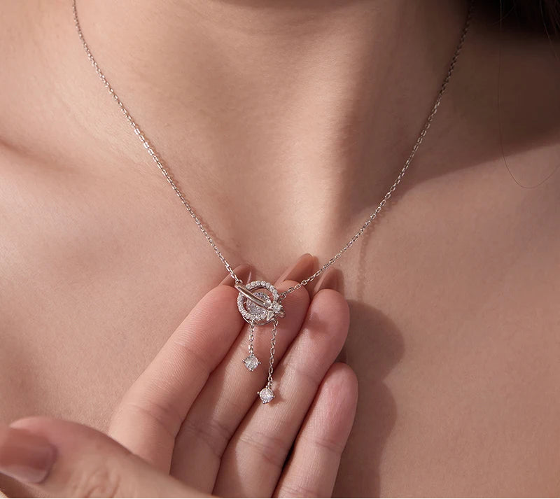 BAMOER Celestial Orbit Moissanite Necklace close-up