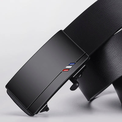 Axelora Automatic Ratchet Belt styling shot