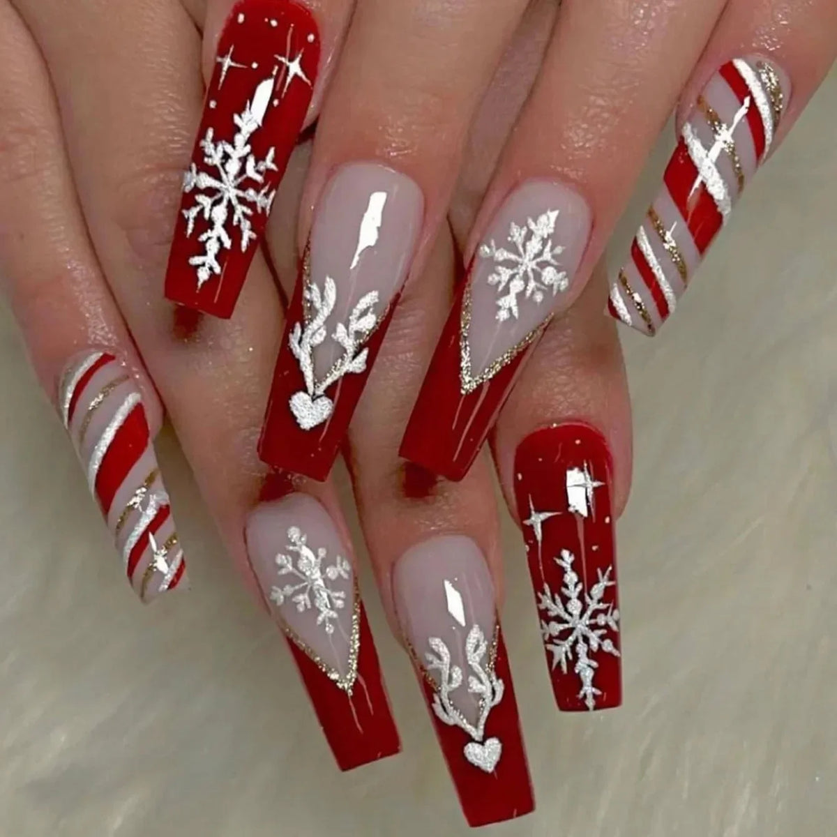 Christmas Snowflake Press-On Nails snowflake detail