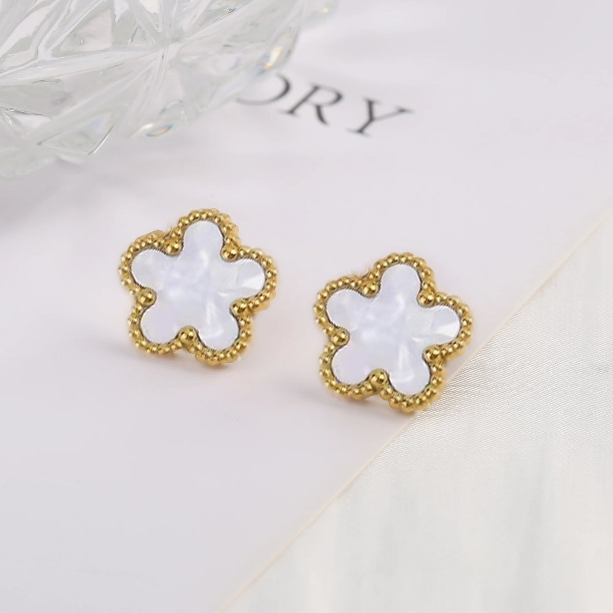 Clover Stud Earrings texture detail