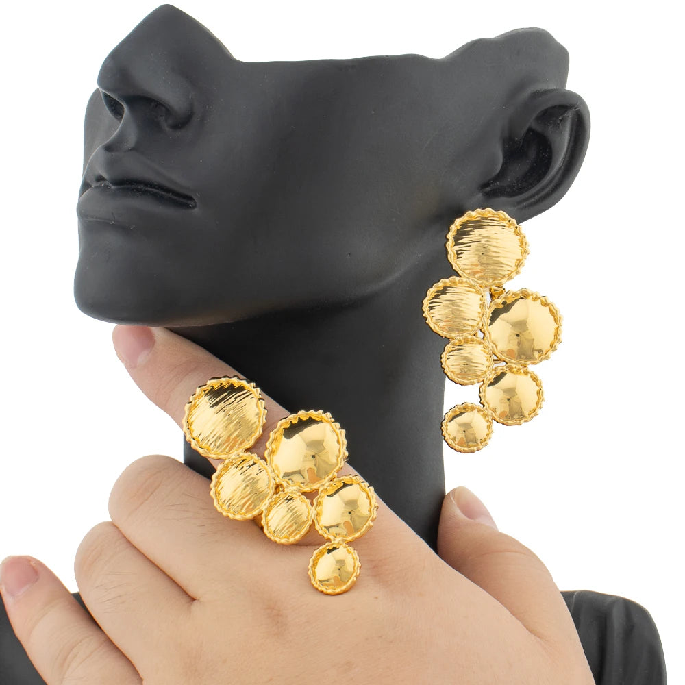 Large Design Statement Jewellery Set ring detail
